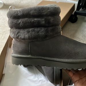 Uggs Womens Fluff Mini Quilted Size 9 - Discontinued!!!